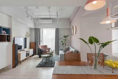 越昕晖（迎春花装饰）/二居室/70/总价：10.6万元