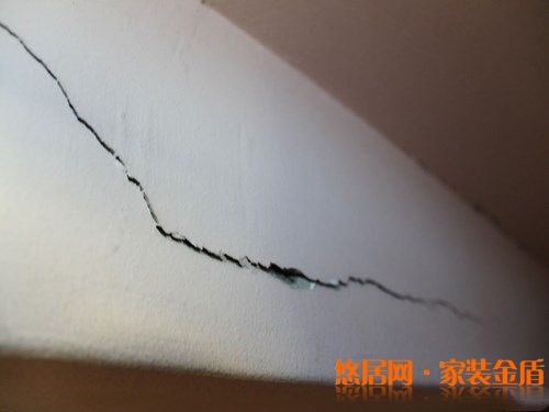 承重墙的裂缝要注意