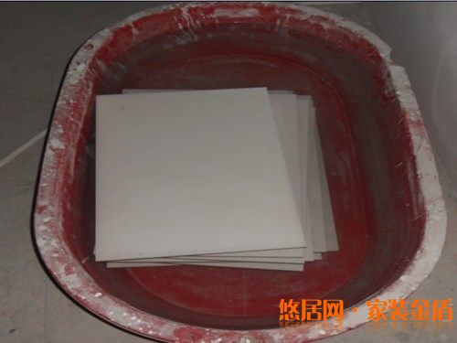 瓷砖怎么泡水