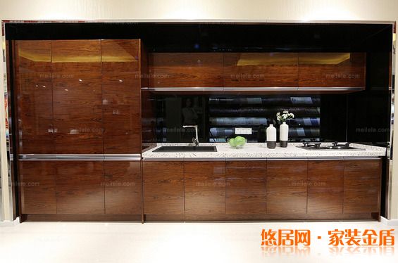新型橱柜门板材料有哪些