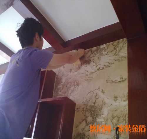 重庆装修公司提醒夏季装修贴壁纸的注意事项