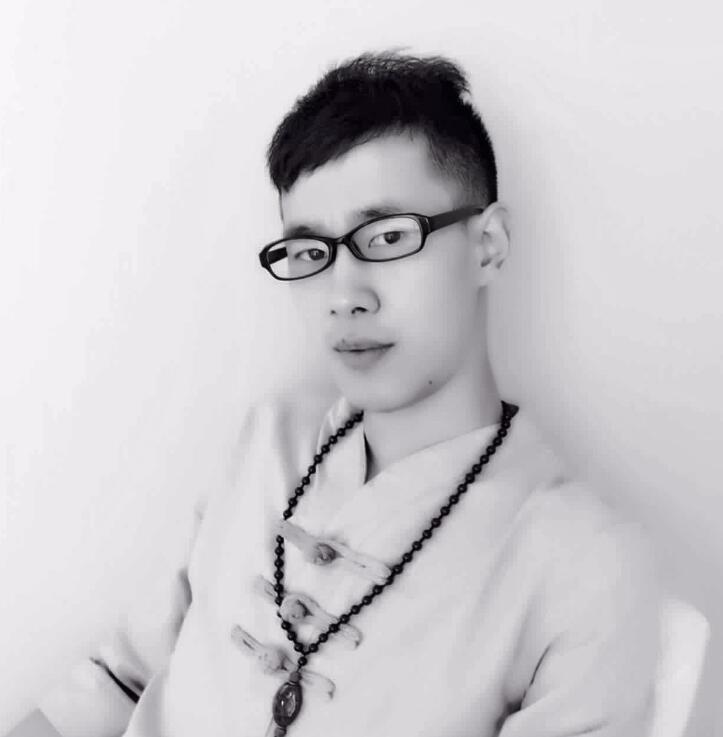 您好:我是九古装饰的首席设计师朱天林,如果您喜欢